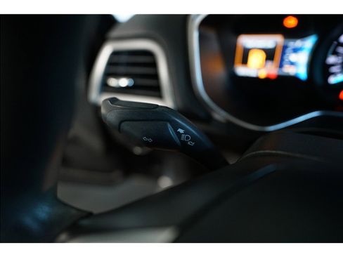 Used 2016 Ford Fusion SE image 23