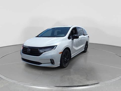 Used 2024 Honda Odyssey Sport image 4