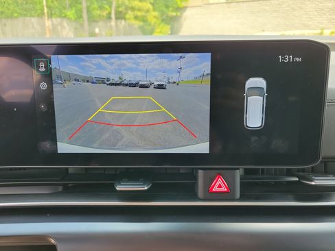 Used 2025 Kia Carnival image 19