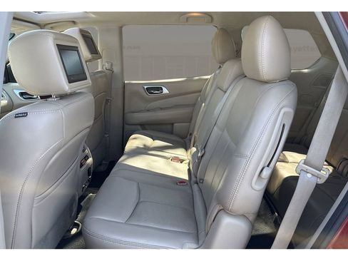 Used 2015 Nissan Pathfinder Platinum w/ Family Entertainment Package image 19