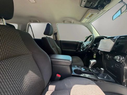Used 2018 Toyota 4Runner TRD Off-Road AWD/4WD image 30