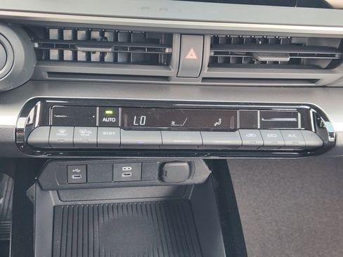 Used 2026 Toyota Prius LE FWD image 14