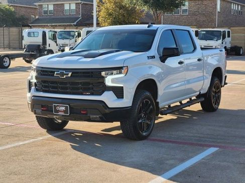 Used 2024 Chevrolet Silverado 1500 LT Trail Boss w/ Convenience Package II image 13