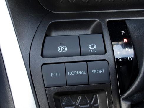 Used 2023 Toyota RAV4 XLE image 21