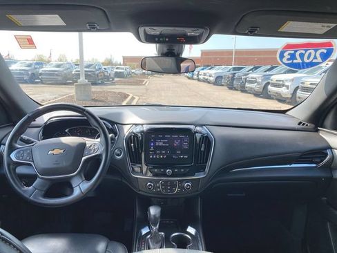 Used 2023 Chevrolet Traverse LT w/ LPO, Floor Liner Package FWD image 19