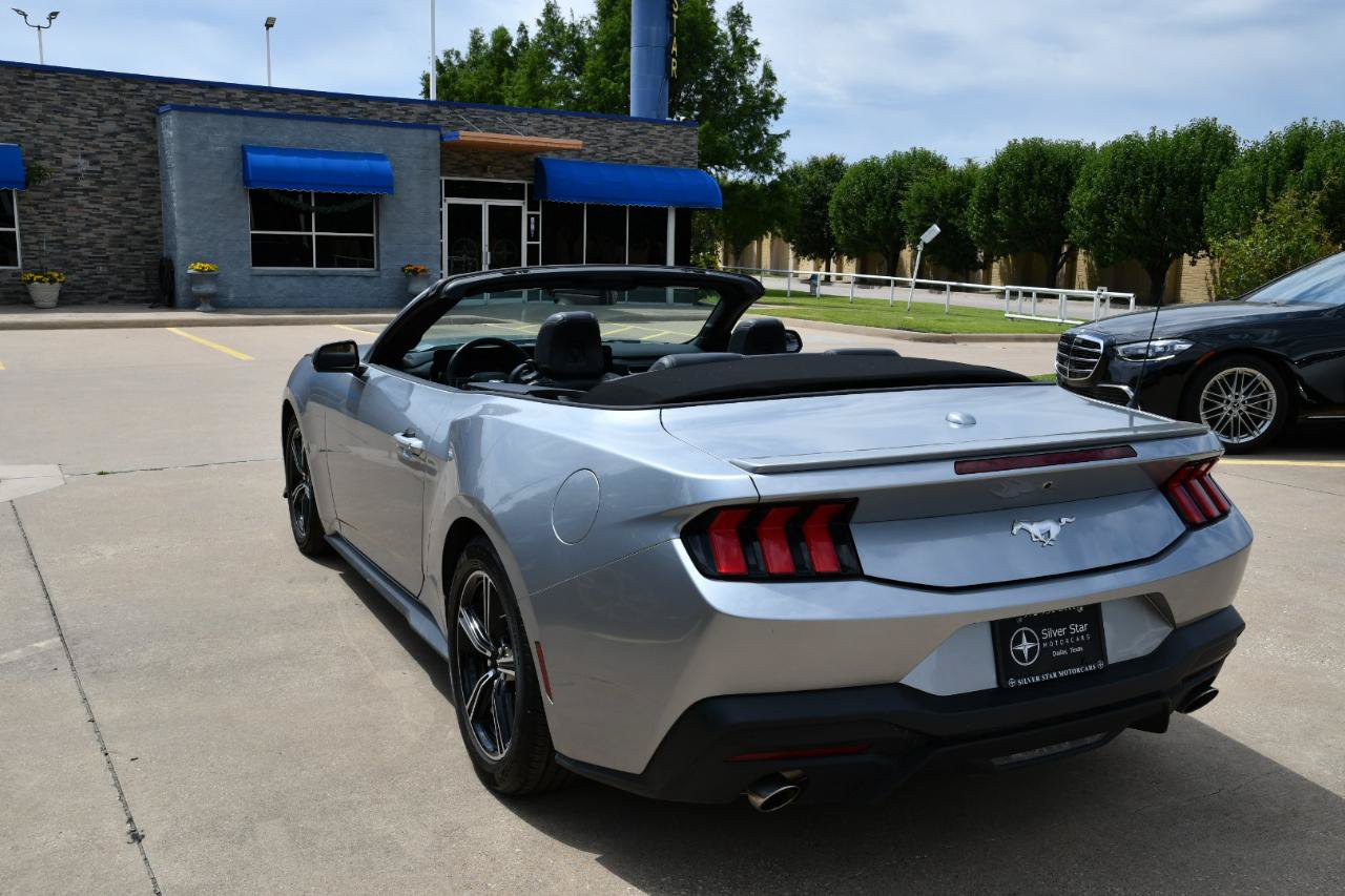 Used 2025 Ford Mustang Premium RWD image 29