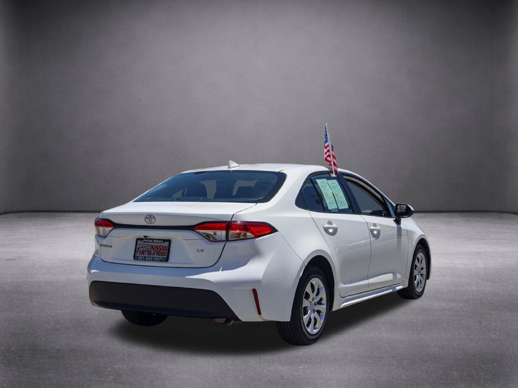 Used 2024 Toyota Corolla LE FWD image 4