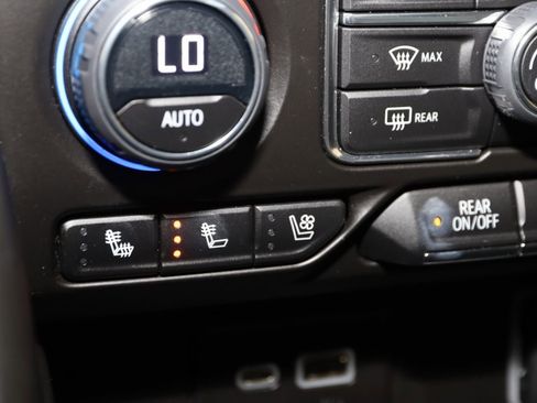 Used 2023 Chevrolet Tahoe High Country w/ Premium Package 2 image 8