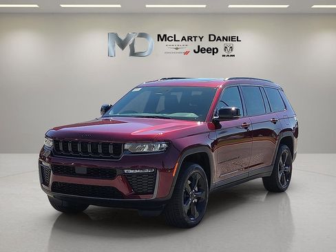 New 2026 Jeep Grand Cherokee L Limited w/ Limited Altitude Package AWD/4WD image 2