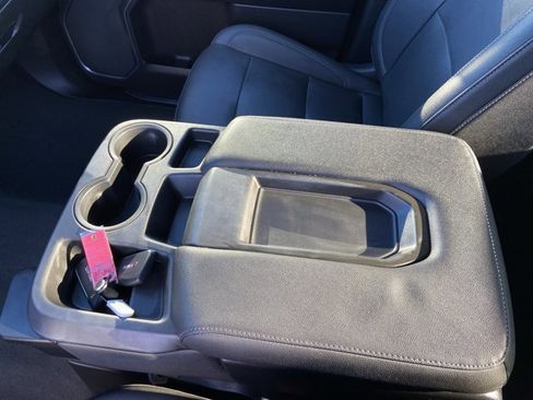 Used 2023 GMC Sierra 1500 SLT image 39