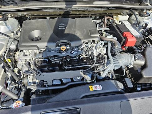Used 2024 Toyota Camry SE image 21
