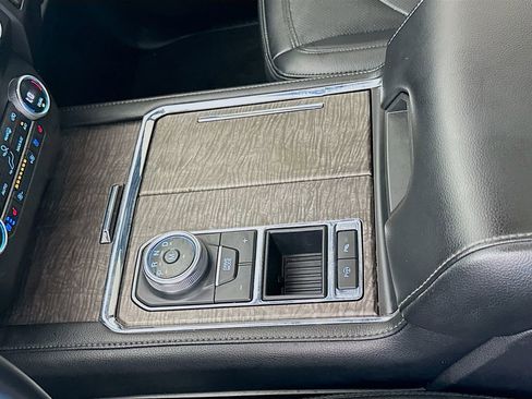 Used 2021 Ford Expedition Max Limited image 17