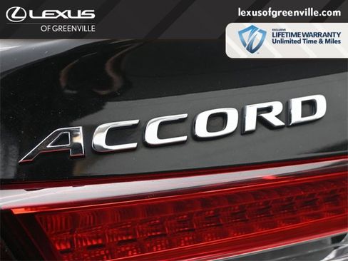 Used 2022 Honda Accord Touring image 10