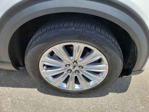 Used 2020 Ford Explorer Limited RWD image 10