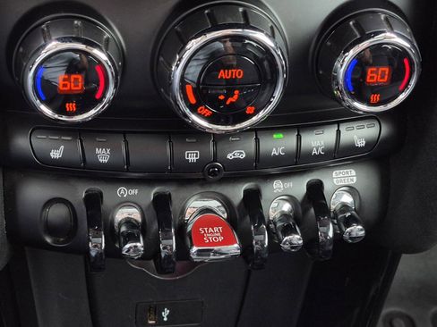 Used 2020 MINI Cooper S w/ Premium Package image 18