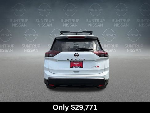 Used 2026 Nissan Rogue SV AWD/4WD image 4