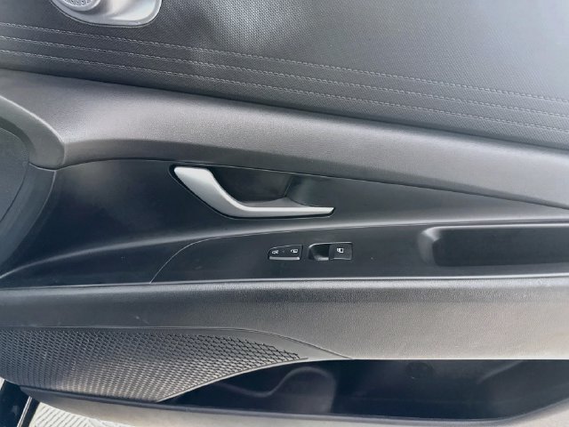 Used 2023 Hyundai Elantra SEL w/ Cargo Package FWD image 30