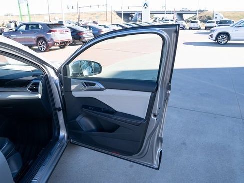 New 2026 Volkswagen Taos SEL AWD/4WD image 14