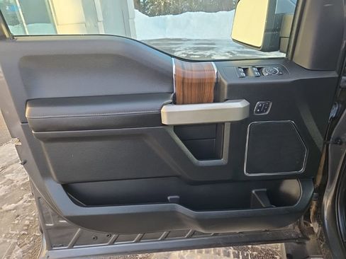 Used 2016 Ford F150 Lariat image 11