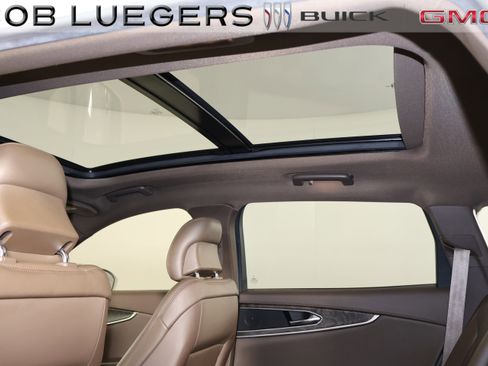 Used 2017 Lincoln MKX Reserve FWD image 13