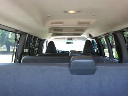 Used 2016 Chevrolet Express 3500 LT w/ LT Preferred Equipment Group RWD image 11