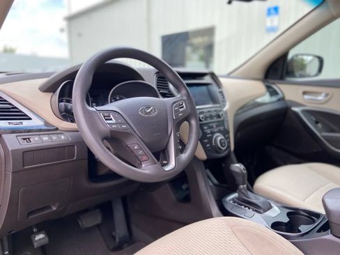 Used 2017 Hyundai Santa Fe Sport FWD image 14