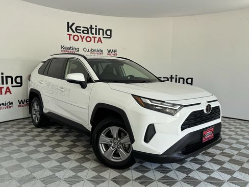 Certified 2025 Toyota RAV4 XLE AWD/4WD image 3