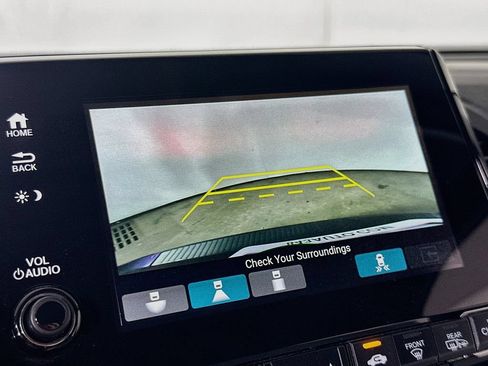 Used 2023 Honda Odyssey Touring image 11