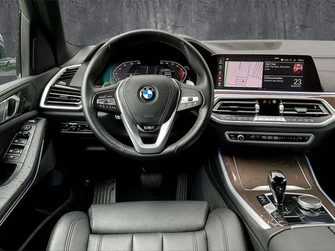 Used 2022 BMW X5 xDrive40i w/ Parking Assistance Package image 8