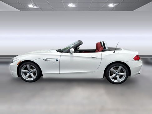 Used 2016 BMW Z4 sDrive28i RWD image 2