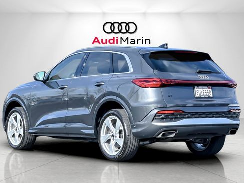 Certified 2025 Audi Q5 Premium Plus w/ Premium Plus image 3
