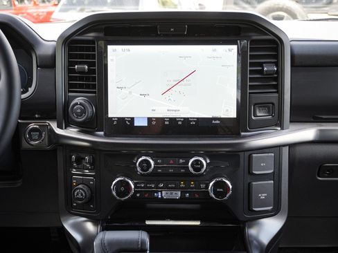 Used 2025 Ford F150 Lariat w/ Bed Utility Package AWD/4WD image 32