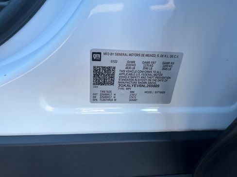 Used 2022 GMC Terrain AT4 image 6