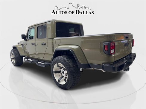 Used 2025 Jeep Gladiator Sport w/ Premium Package image 9