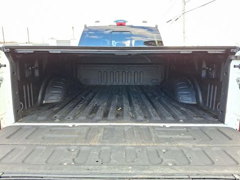 Used 2022 Ford F250 Lariat w/ Black Appearance Package image 32