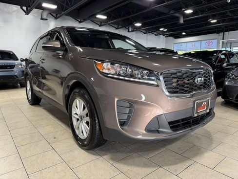 Used 2019 Kia Sorento AWD image 9