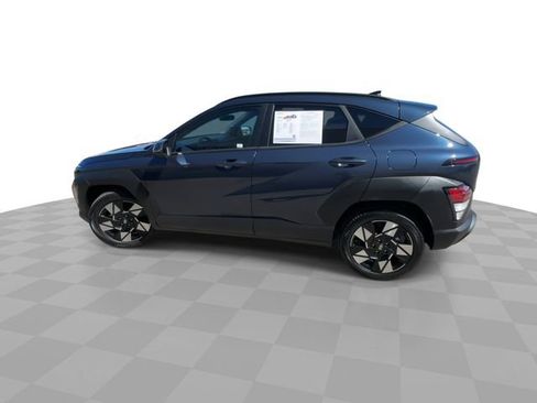 Used 2025 Hyundai Kona SEL image 2