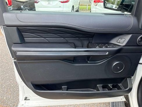Used 2021 Ford Expedition Platinum image 24