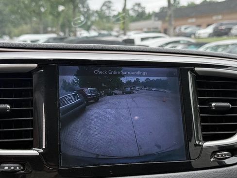 Used 2017 Chrysler Pacifica Touring FWD image 86