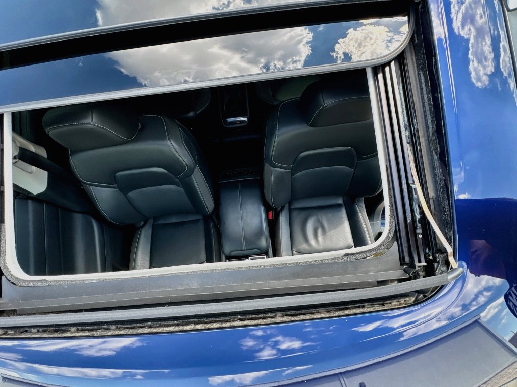 Used 2024 Nissan Pathfinder SL w/ SL Premium Package FWD image 27