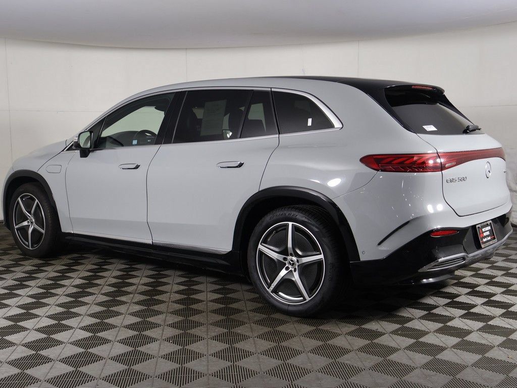 Used 2023 Mercedes-Benz EQS 580 4MATIC SUV image 12