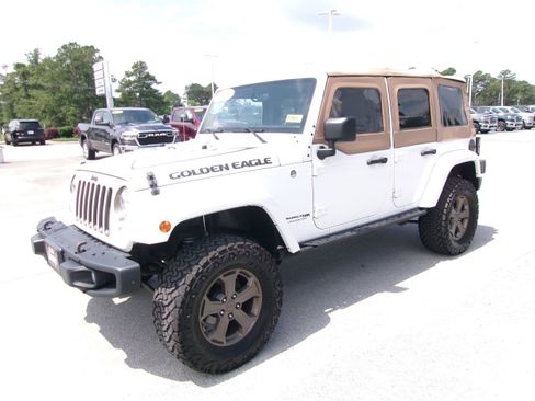 Used 2018 Jeep Wrangler Unlimited Sport AWD/4WD image 2