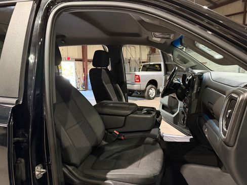 Used 2019 Chevrolet Silverado 1500 RST AWD/4WD image 27