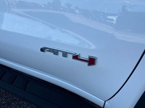Used 2024 GMC Sierra 1500 AT4 w/ Technology Package AWD/4WD image 11
