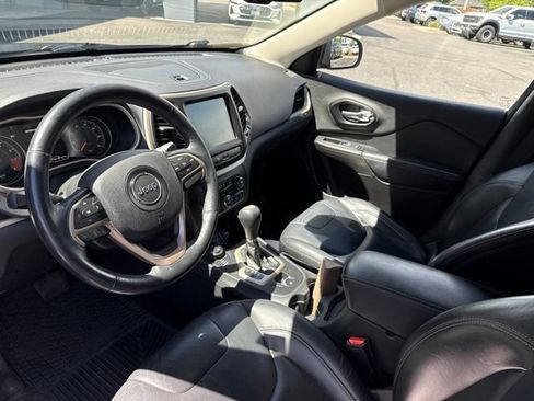 Used 2015 Jeep Cherokee Limited w/ Trailer Tow Group AWD/4WD image 5
