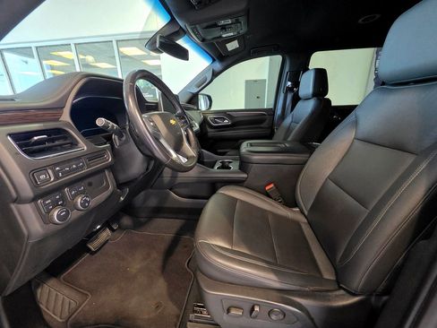 Used 2022 Chevrolet Suburban LT AWD/4WD image 21