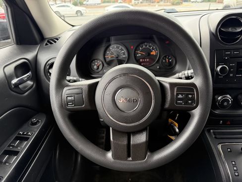 Used 2015 Jeep Patriot Sport w/ Power Value Group image 18
