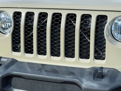 Used 2020 Jeep Gladiator Sport w/ Quick Order Package 24S image 45