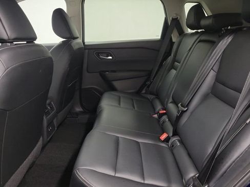 Certified 2025 Nissan Rogue SL FWD image 12
