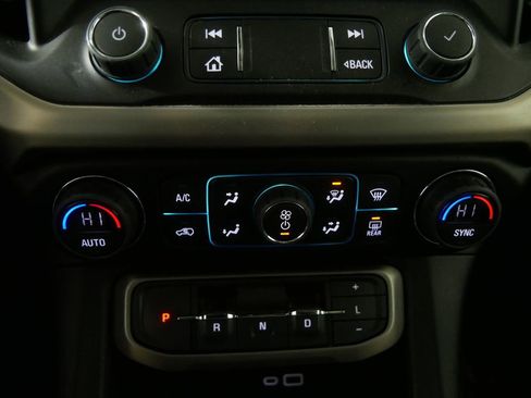 Used 2022 GMC Acadia Denali w/ Denali Ultimate Package image 27